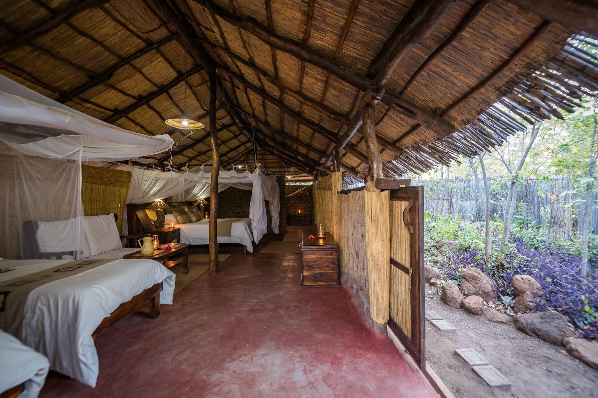 Taita Falcon Lodge Mukuni Exterior foto